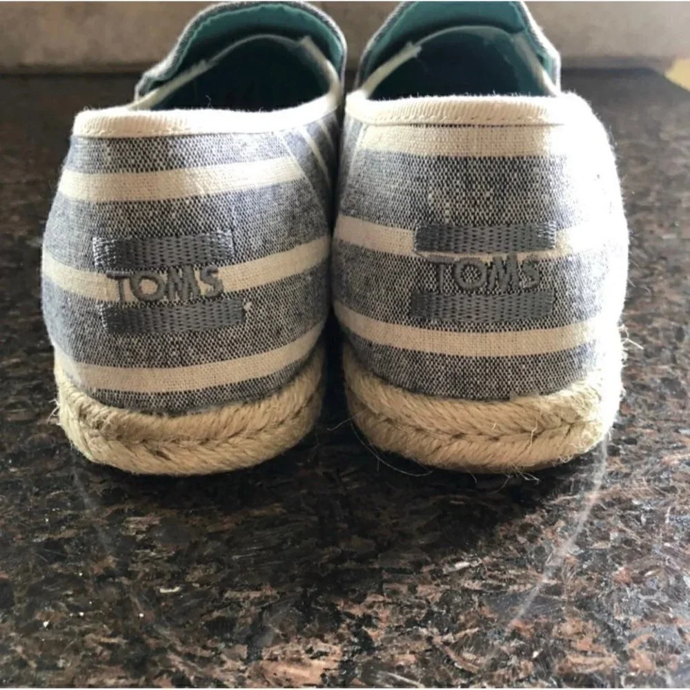 Toms new without